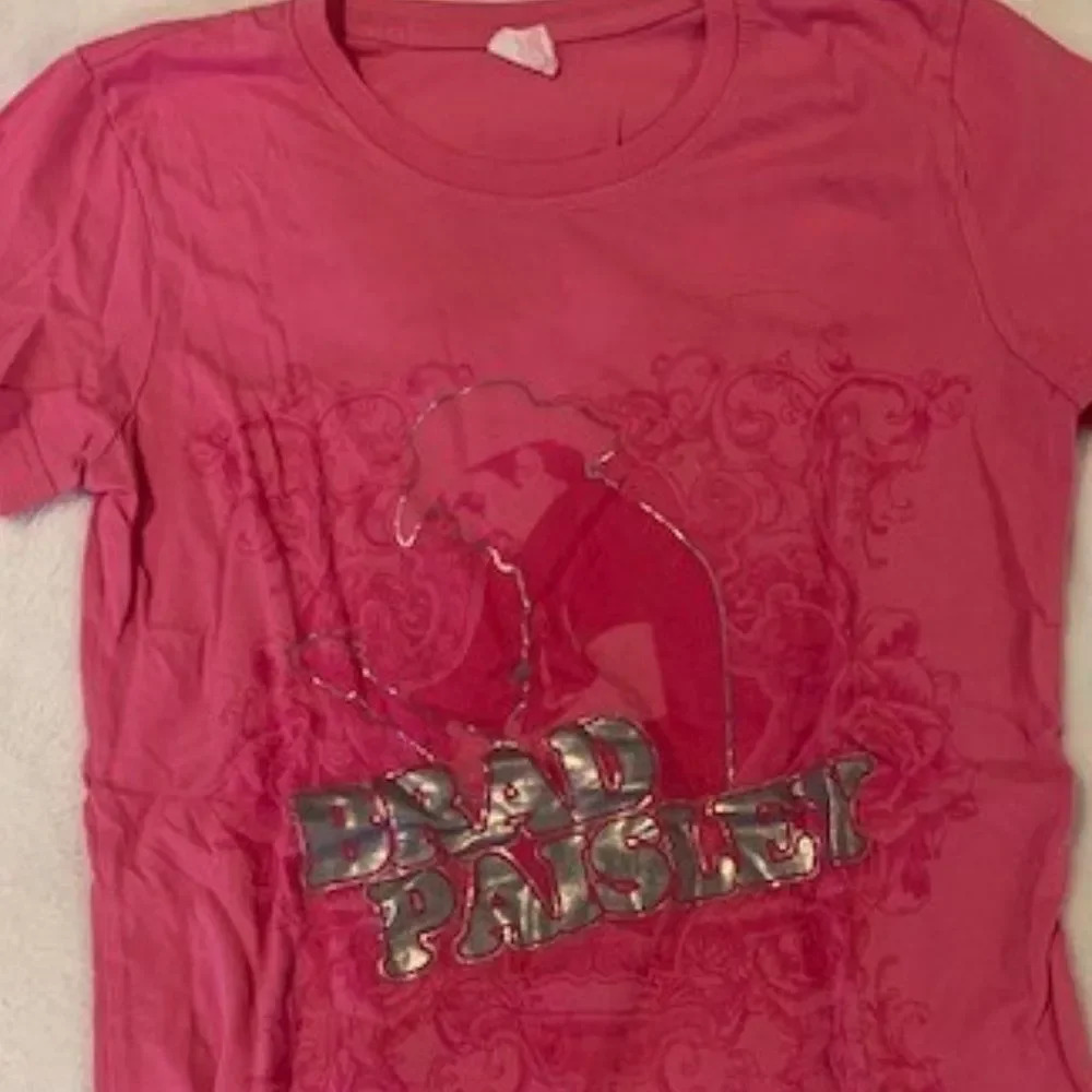 Brad Paisley 2012 Pink Concert Shirt L EUC‎